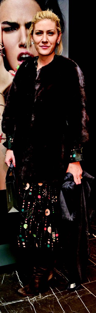 Deniz yıldızlarını su yüzüne çıkardı