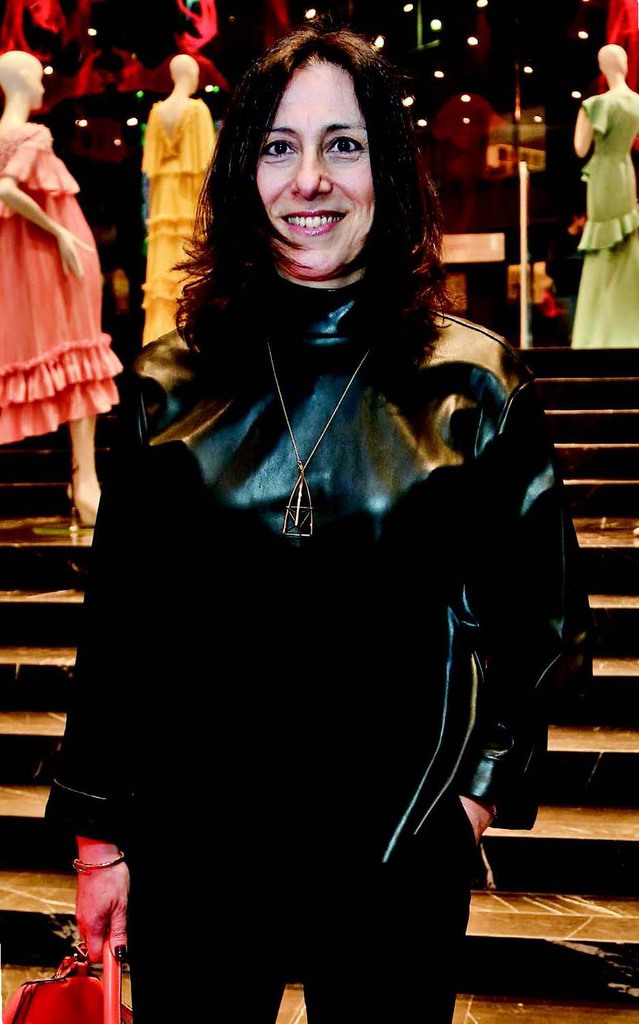 Deniz yıldızlarını su yüzüne çıkardı