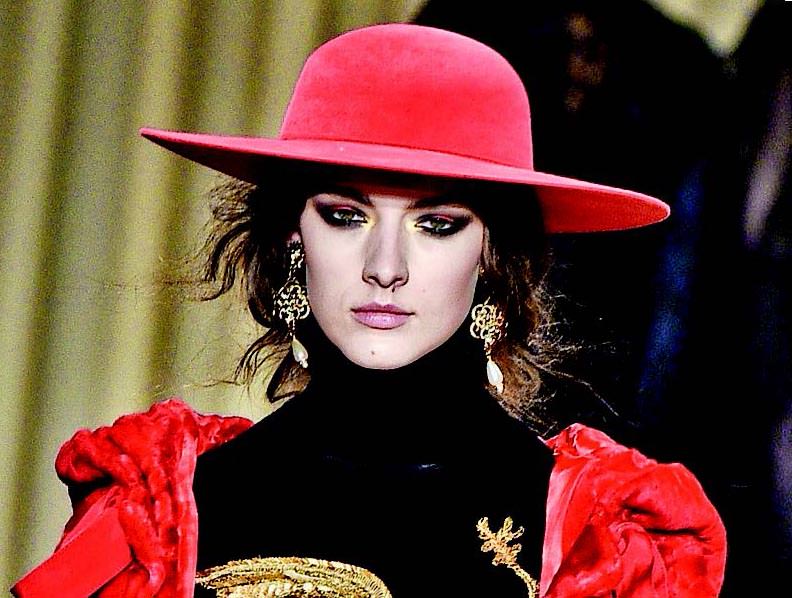 İtalyan moda devleri Milano'da şov yaptı 