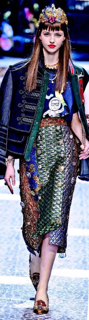 İtalyan moda devleri Milano'da şov yaptı 