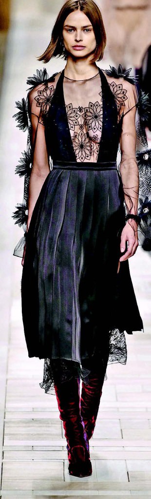 İtalyan moda devleri Milano'da şov yaptı 