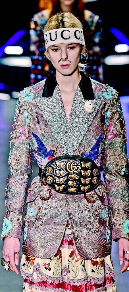 İtalyan moda devleri Milano'da şov yaptı 