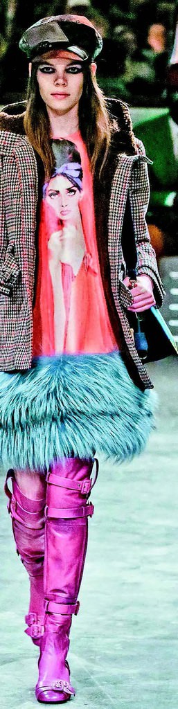 İtalyan moda devleri Milano'da şov yaptı