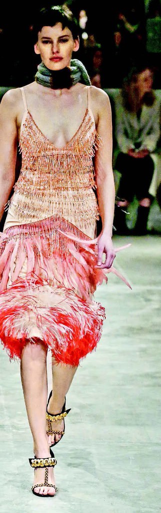 İtalyan moda devleri Milano'da şov yaptı 