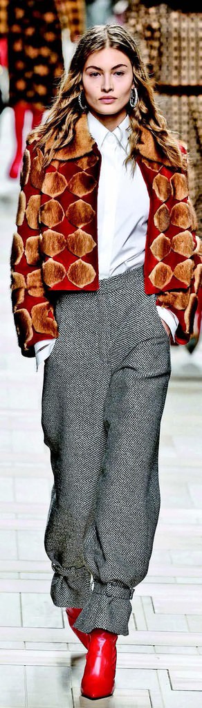 İtalyan moda devleri Milano'da şov yaptı 