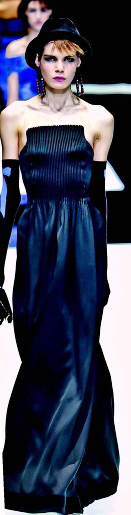 İtalyan moda devleri Milano'da şov yaptı