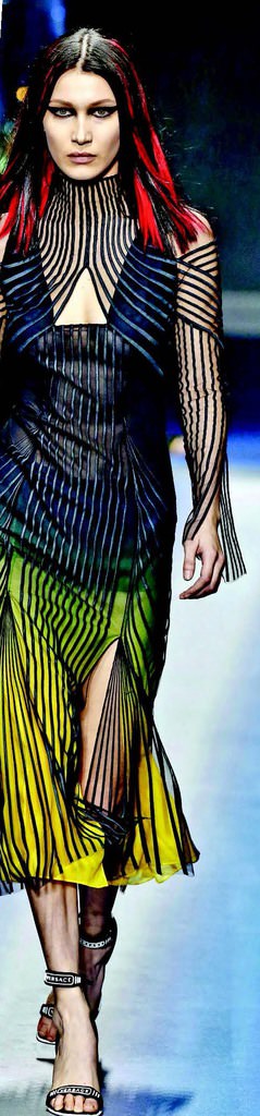 İtalyan moda devleri Milano'da şov yaptı 