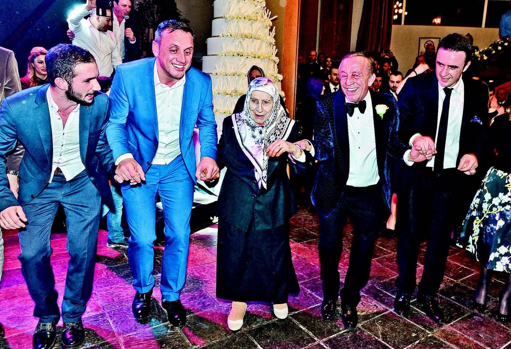 'Ağa'dan kızına Uludağ'da ikinci düğün 