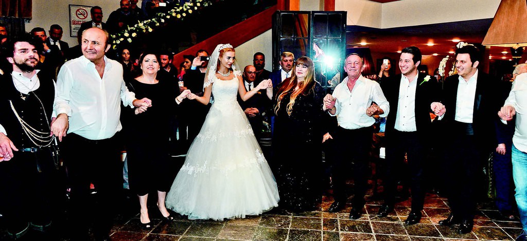 'Ağa'dan kızına Uludağ'da ikinci düğün 