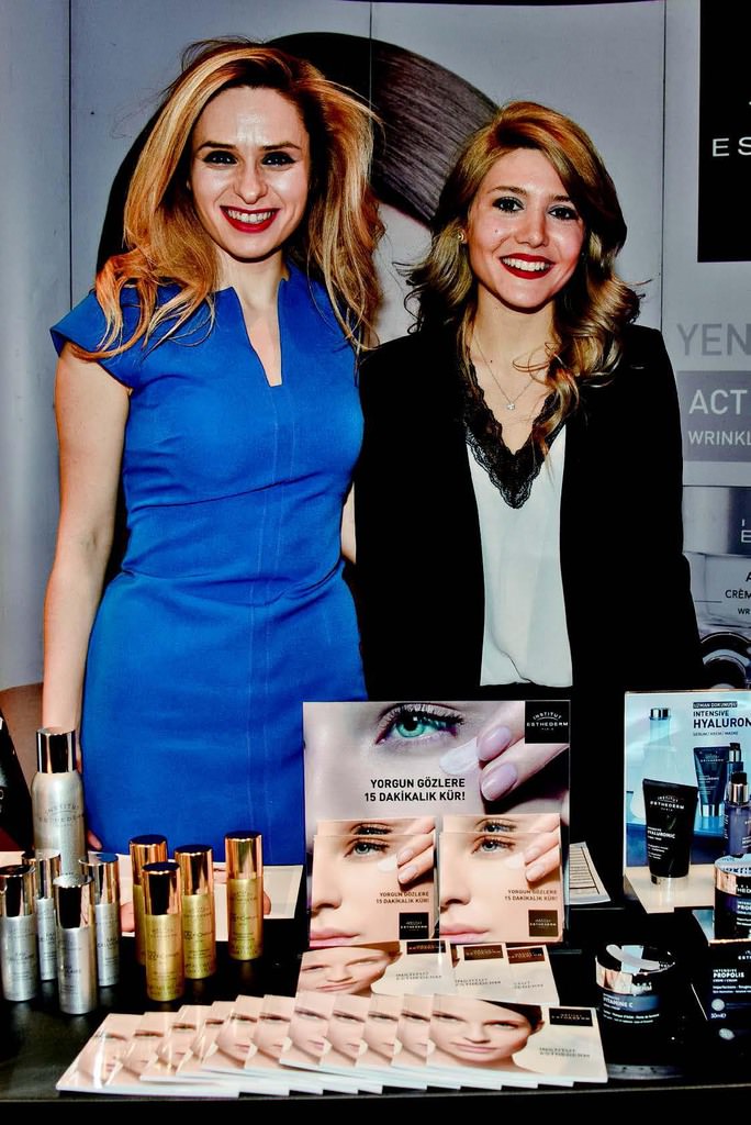 Tasarımcılar kermeste buluştu 