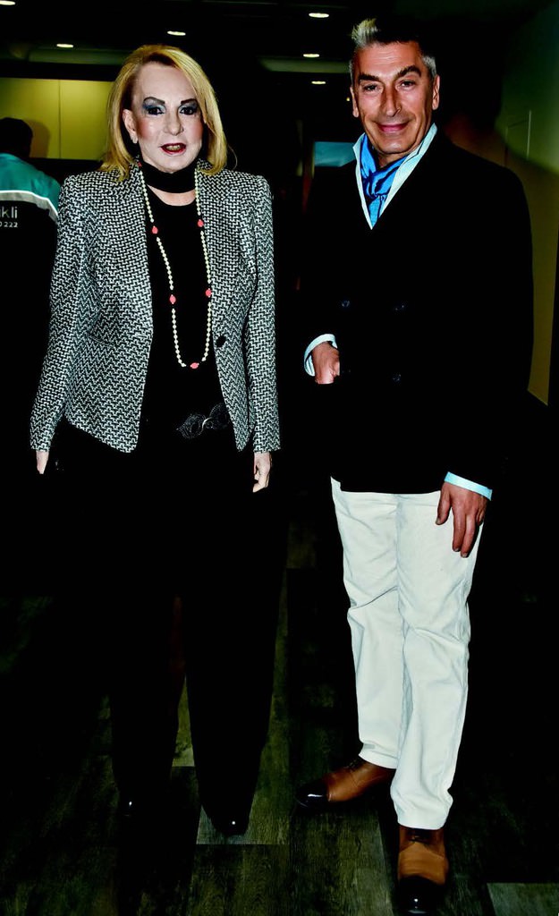 25 erkek sanatçının eseri kadınlar için sergileniyor