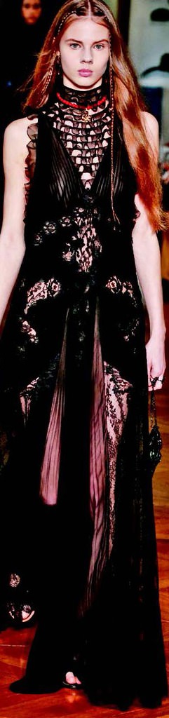 Moda haftalarına görkemli veda 