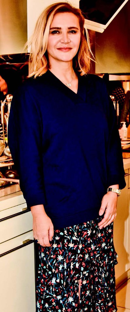 Mutfağa girip yemek pişirdiler