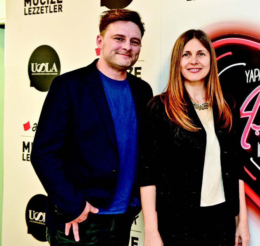 Mutfağa girip yemek pişirdiler