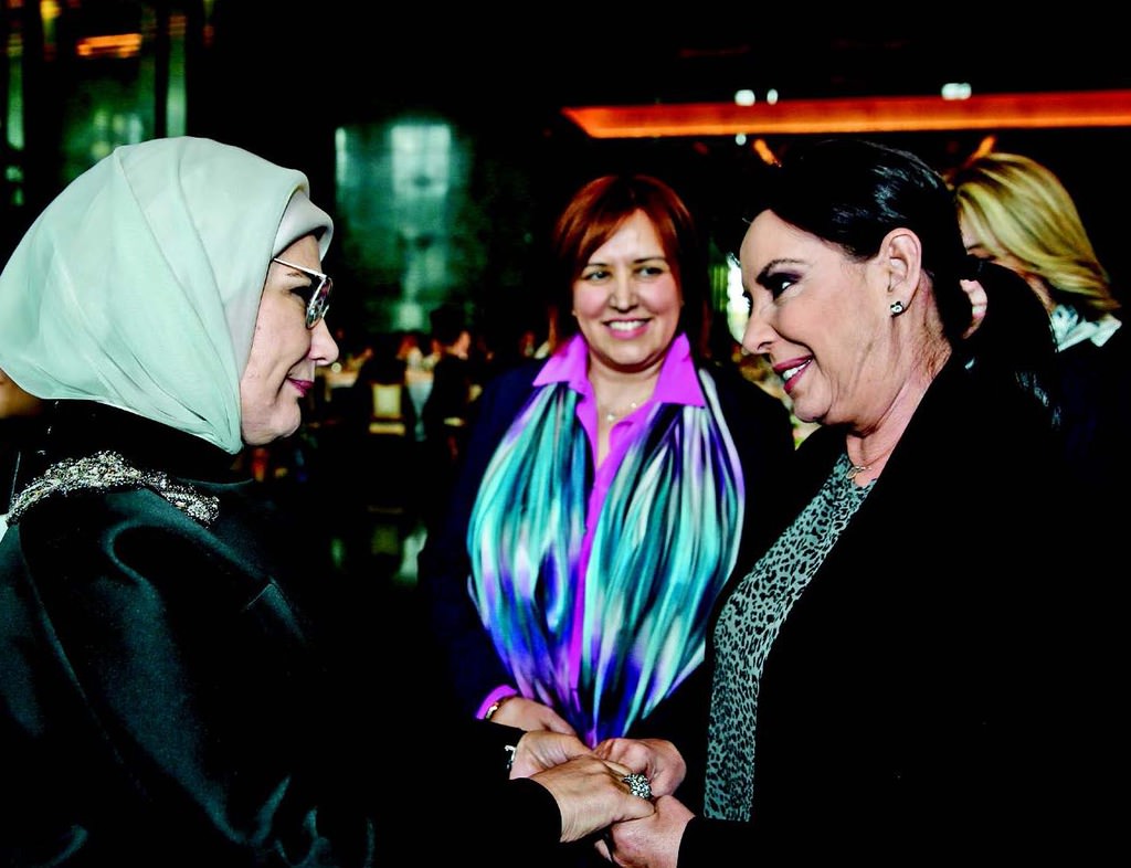 Külliye'de başarılı kadınları ağırladı