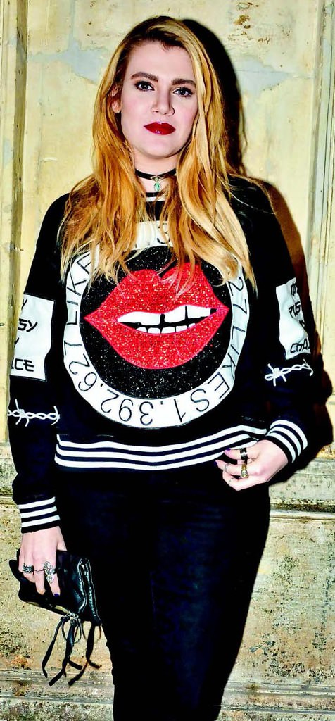 Bol sürprizli ve eğlenceli bir defile 