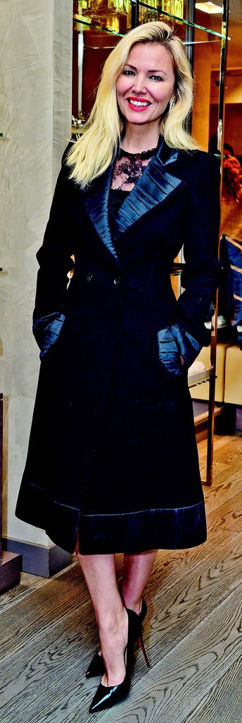 Bir davette iki tanıtım yapıldı