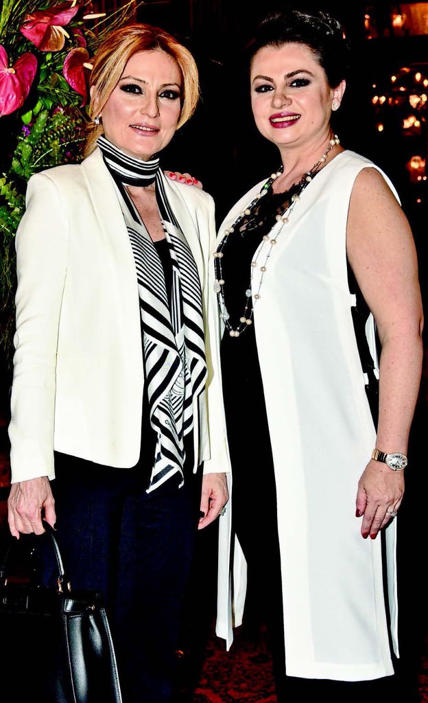 Kendi tasarladığı koleksiyonu tanıttı 