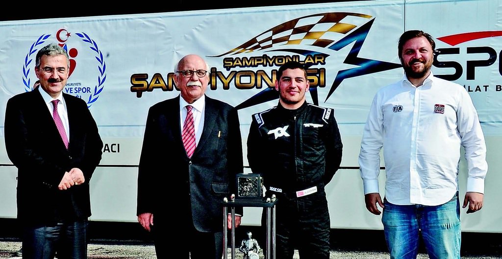 Şampiyonlar İzmir'de yarıştı 