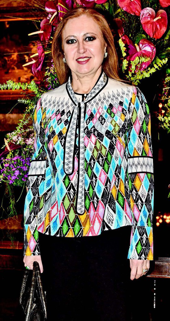 Kendi tasarladığı koleksiyonu tanıttı 