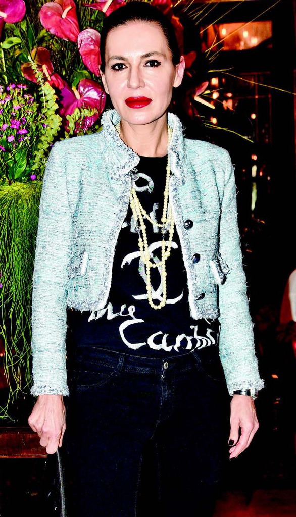 Kendi tasarladığı koleksiyonu tanıttı 