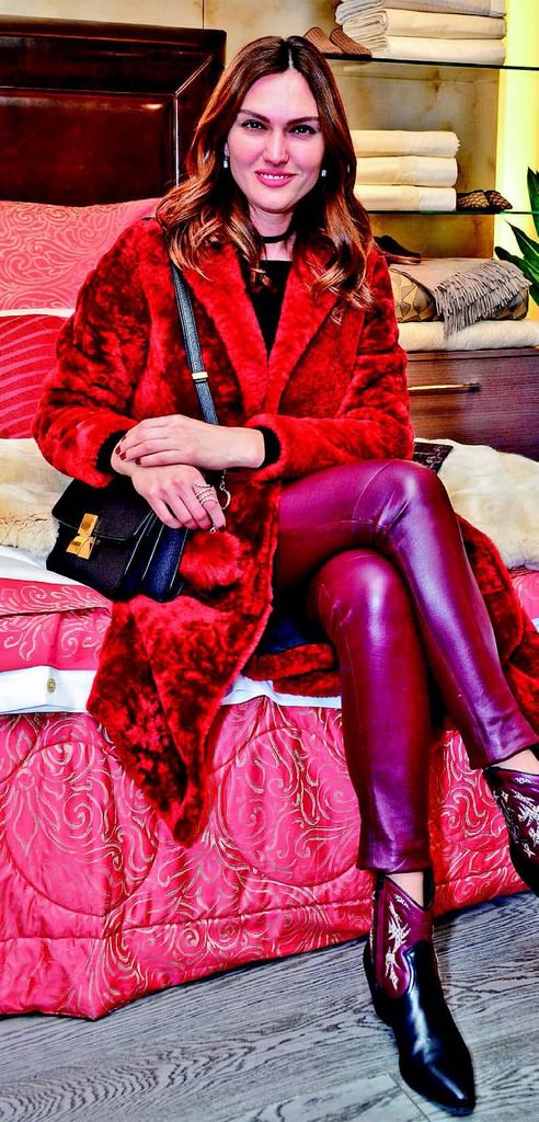 Bir davette iki tanıtım yapıldı