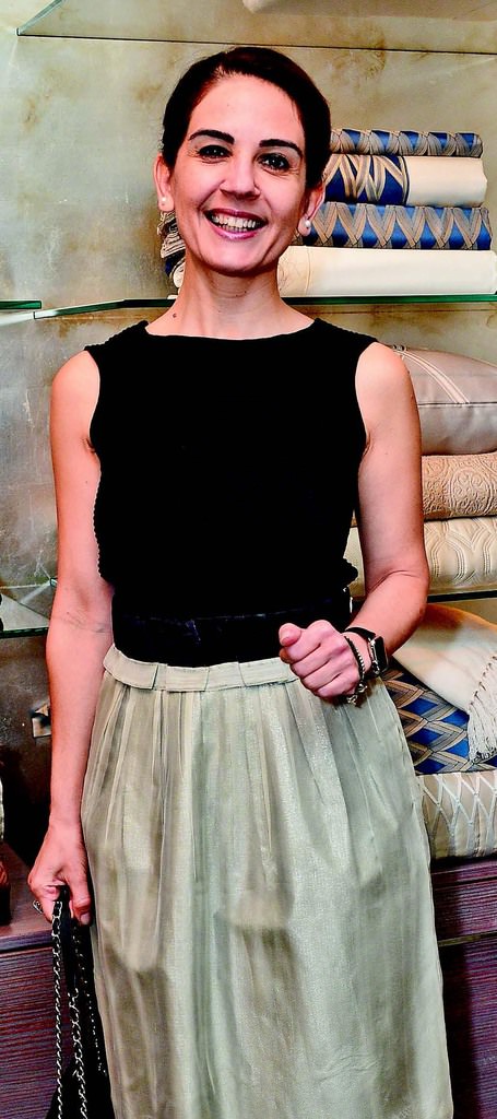 Bir davette iki tanıtım yapıldı