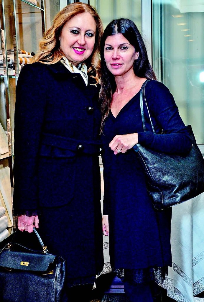 Bir davette iki tanıtım yapıldı