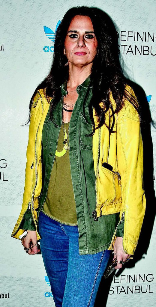 Yeni mağazaya renkli açılış 