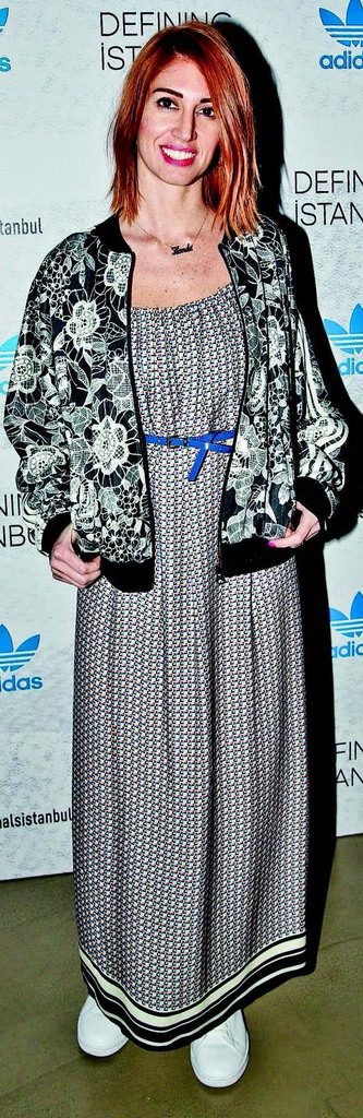 Yeni mağazaya renkli açılış 