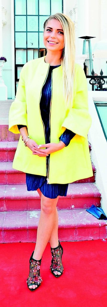 Ünlülerin katılımıyla resmi açılışını yaptı