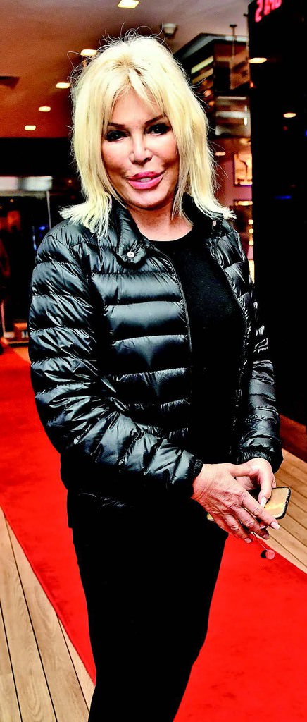 Dostlara özel gösterim 