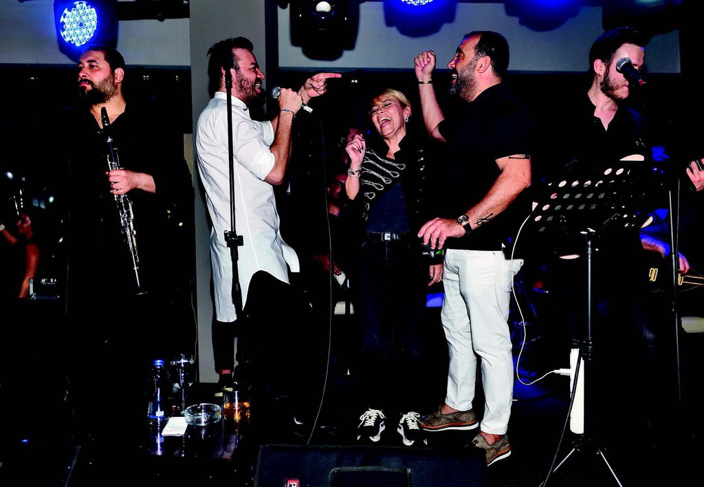 44. yaşını renkli bir partiyle kutladı