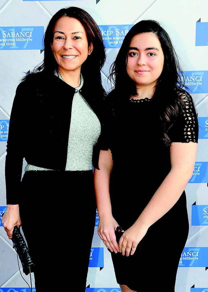 Ölüm yıldönümünde ödül töreni ile anıldı