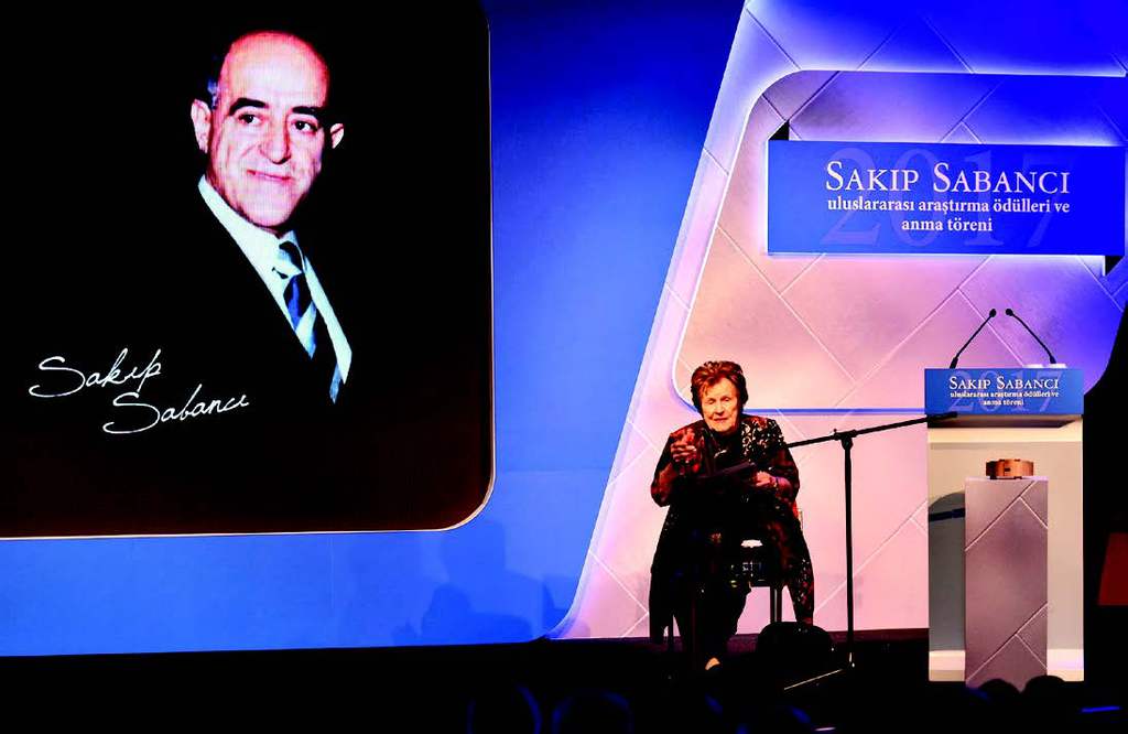 Ölüm yıldönümünde ödül töreni ile anıldı