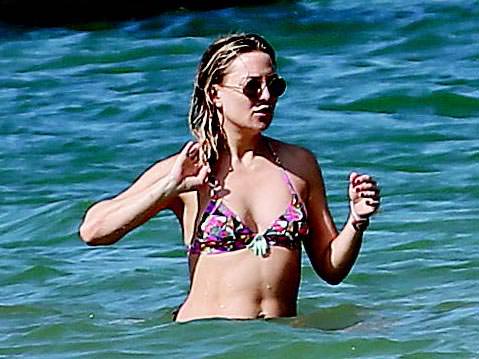 Yaz sezonunu çocuklarıyla açtı