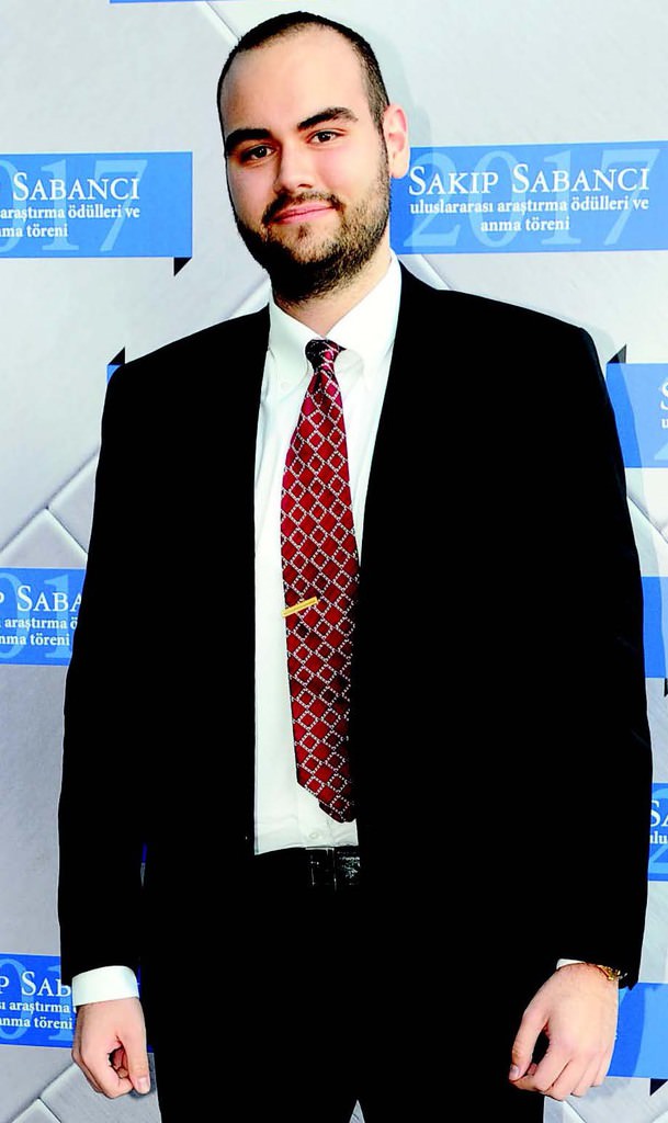 Ölüm yıldönümünde ödül töreni ile anıldı