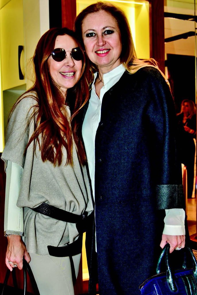 Bahar şenliğinde alışveriş keyfi