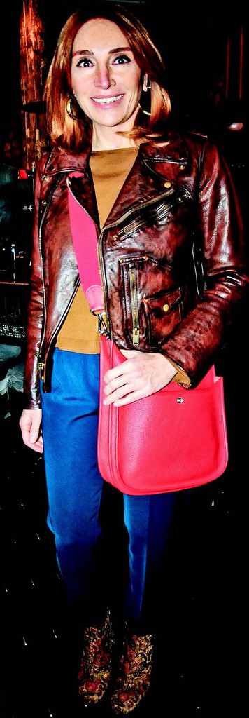 TV kanalını partiyle açtı 