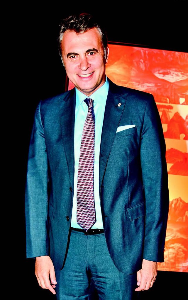 Yine bir ilki gerçekleştirdi 