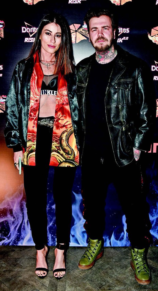 Eğlence dolu maskeli parti 