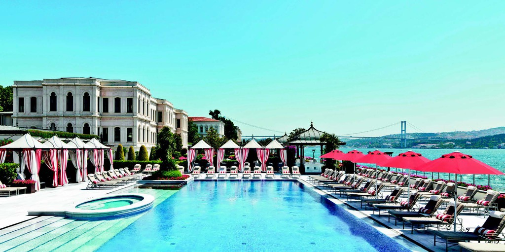 İki farklı lokasyonda tek bir otel gibiyiz