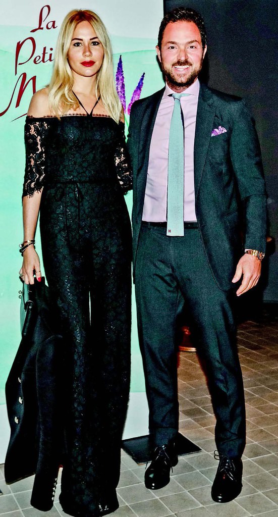 Yeni adresinde ünlü isimleri ağırladı