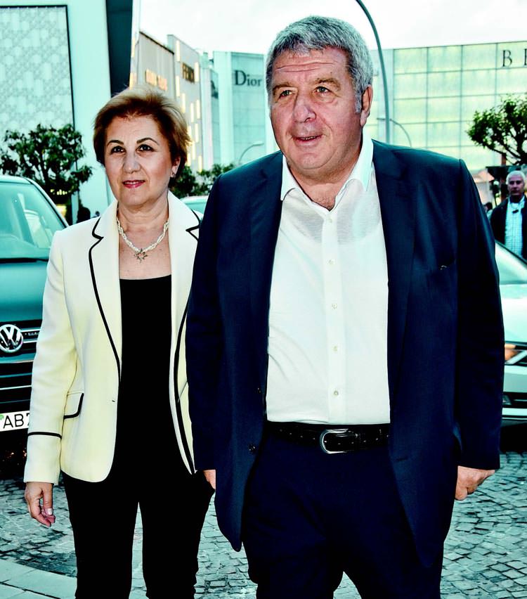 Yeni adresinde ünlü isimleri ağırladı