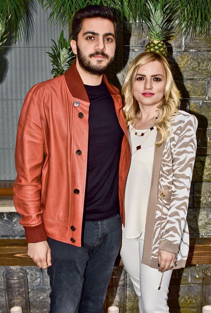 Eşi için sürpriz doğum günü partisi düzenledi