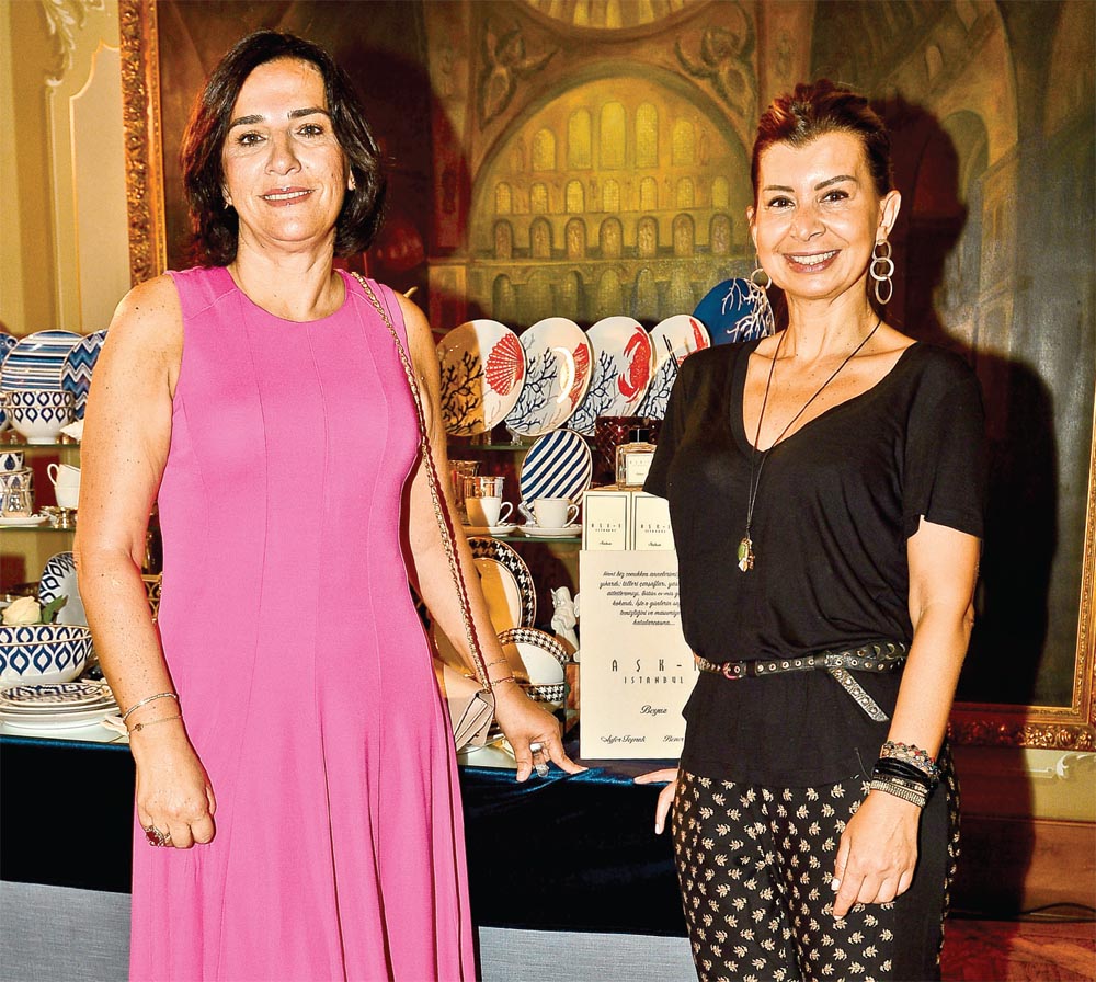 Moda tutkunu elitler yaz tatili için alışveriş yaptı