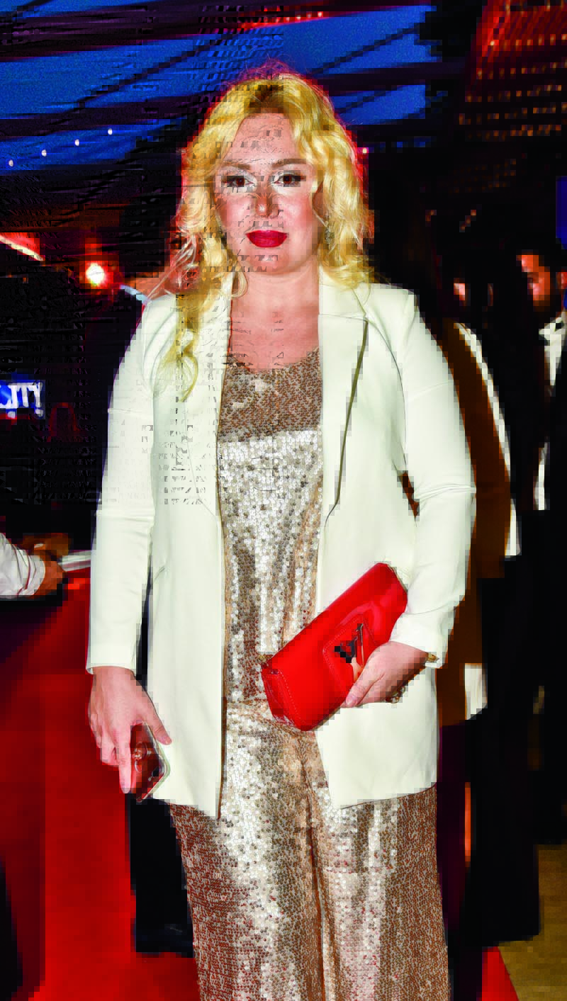 Ödül töreni ünlü isimleri bir araya getirdi