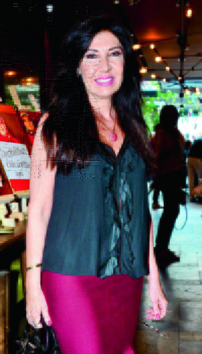 El emeği sandaletler için Nişantaşı'nda davet