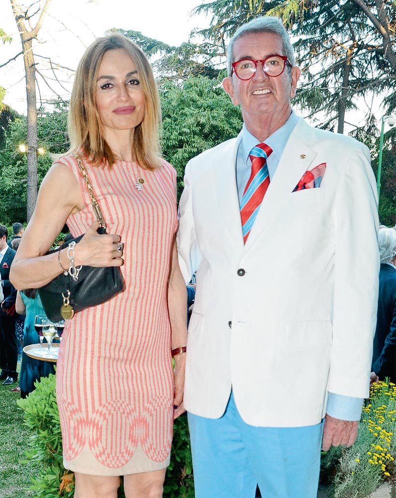 Yeni konsolosla veda daveti verdi