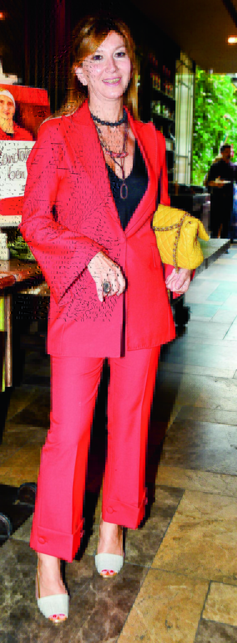 El emeği sandaletler için Nişantaşı'nda davet